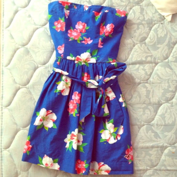 Hollister Dress Bundle!