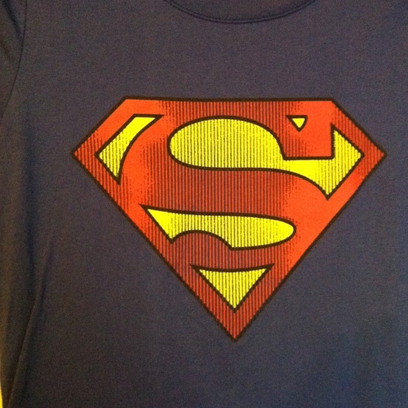 BNWT Super Man Logo Shirt - Picture 2 of 4