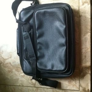 🎀Black leather laptop case 14 1/2L x 11