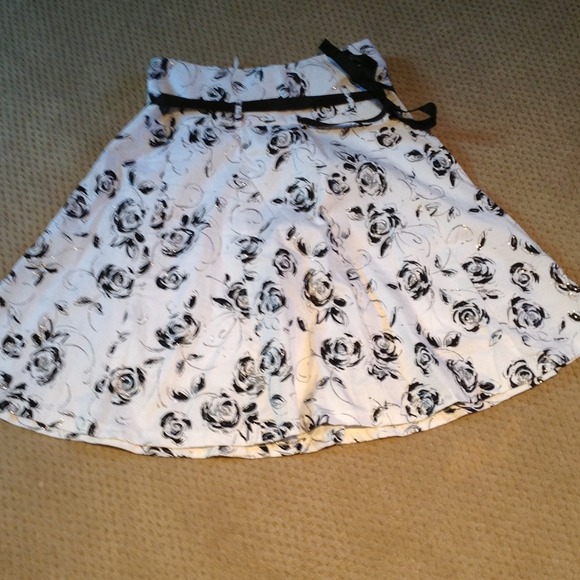 Gorgeous flirty skirt