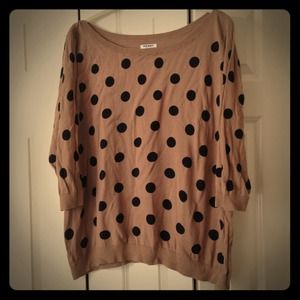 Wide-neck 3/4 length sleeve sweater