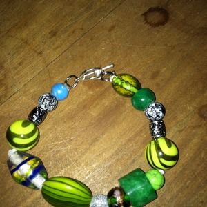 Toggle clasp green bracelet.