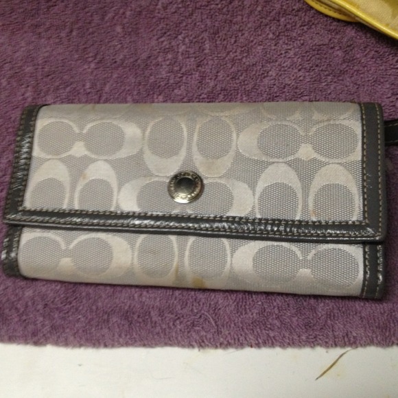 coach wallet authentic