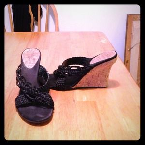 Black espadrilles with cork heel