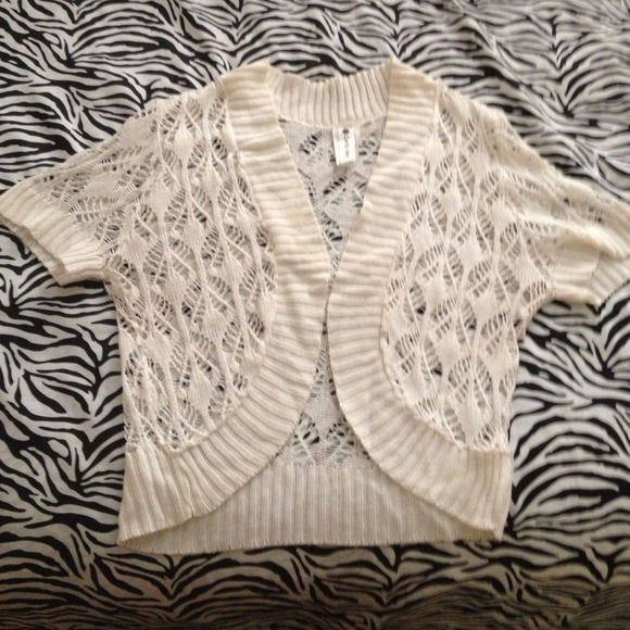 Cream Crop Shrug