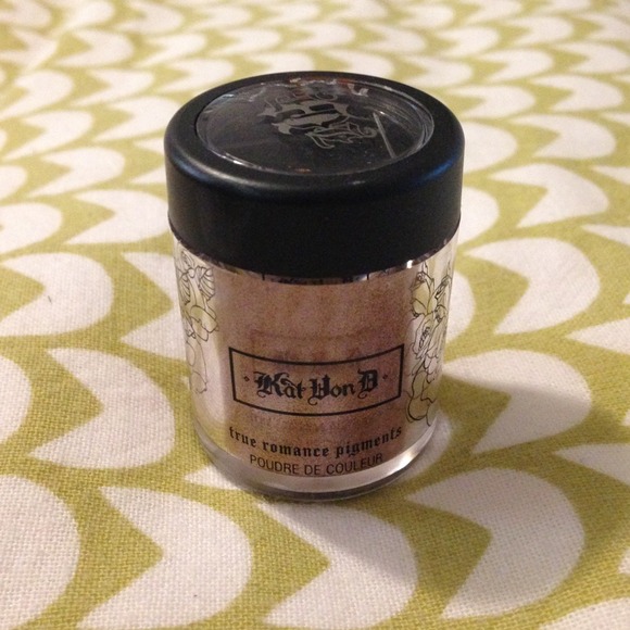 Kay Von D True Romance pigment (Meditation)
