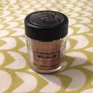 Kay Von D True Romance pigment (Meditation)
