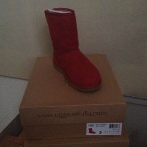 ✌ON HOLD✌UGG Australia Candy Apple❤ kids size 5