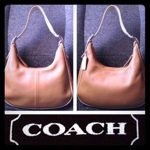 👛<NO LONGER AVAILABLE>👛🎀COACH Caramel & Cream🎀