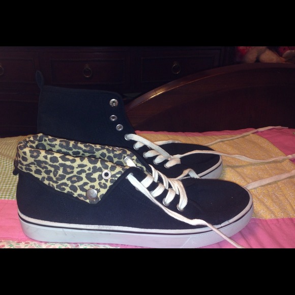 Black high tops - Picture 2 of 4