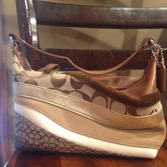 Reduced!Coach signature/metallic handbag.