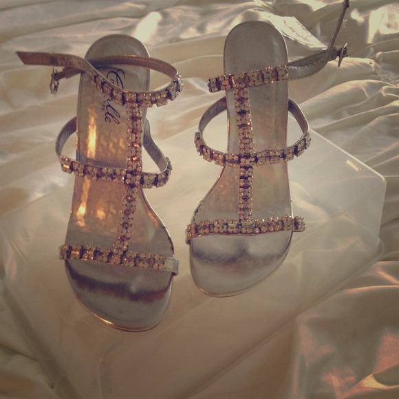 ✨SOLD IN BUNDLE✨ Fabulous heels