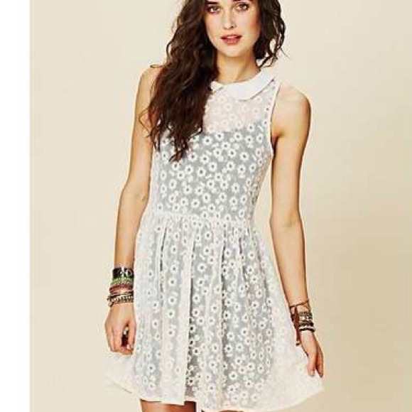 ❌❌SOLD❌❌ Free People Peter Pan Collar Dress