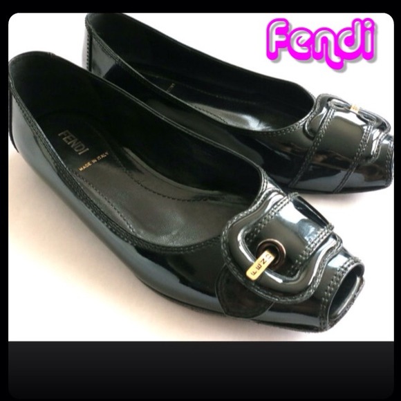 💢SOLD💢FENDI patent leather flats