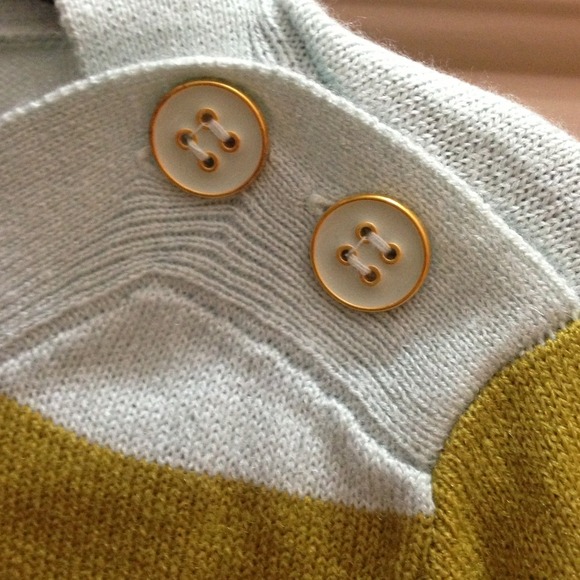 Sweater - Picture 2 of 3