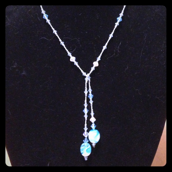 Rope necklace.
