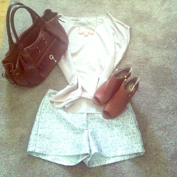 NWOT Nordstrom floral shorts SZ 8