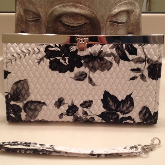 🌸Cute!!! Clutches & Wallets - 🌹Floral print wallet wristlet!!!