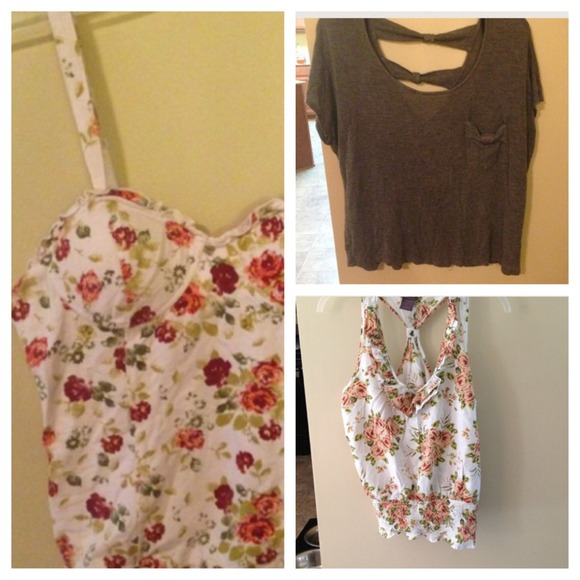 ❗️Bundle❗️Super cute flower bustier type top