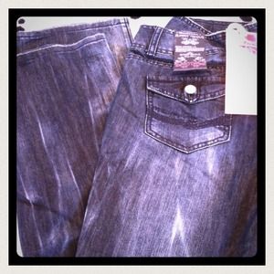 Almost Famous Jeans Size 9