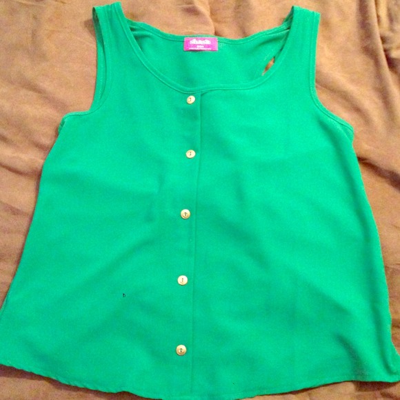 Cute green top