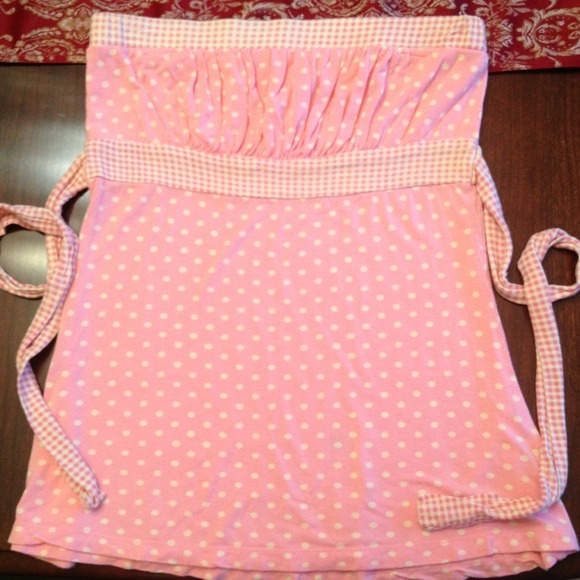 Pink Polka Dot tube top.