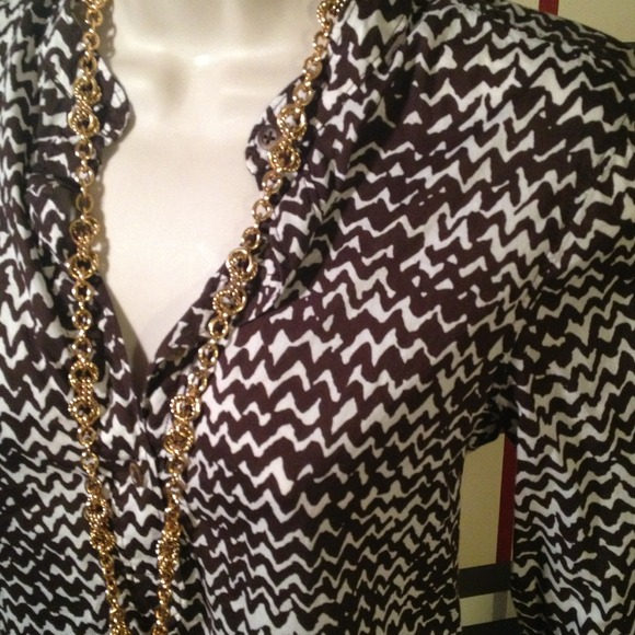 SOLD brown and white pattern tunic top. Sz XS - Picture 2 of 4