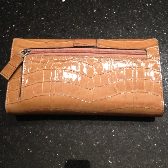 GUESS Wallet - Picture 3 of 4