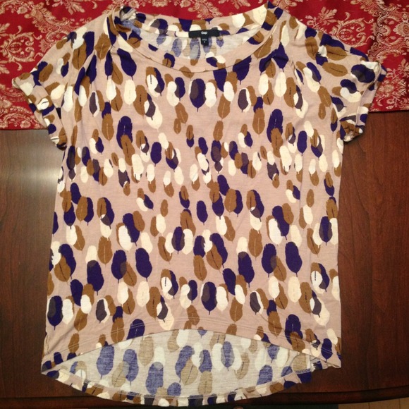 Gap top.