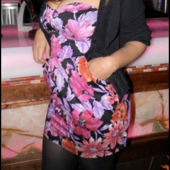 🚫SOLD Strapless floral dress - Picture 3 of 4