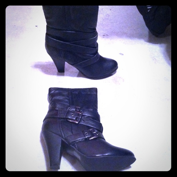 Black Bonnibel boots - Picture 1 of 2