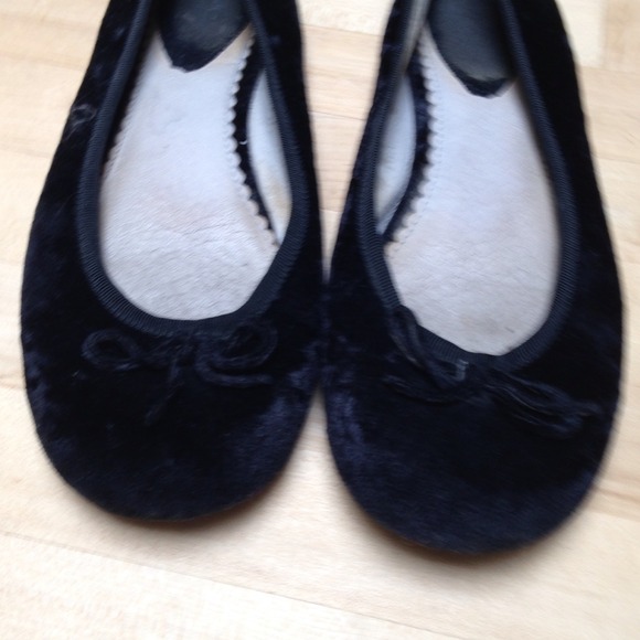 Black Velvet Flats - Picture 3 of 4