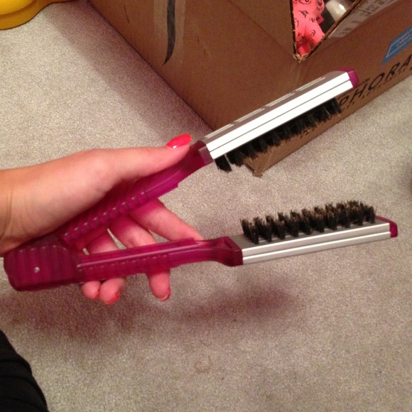 Hair straightener brush