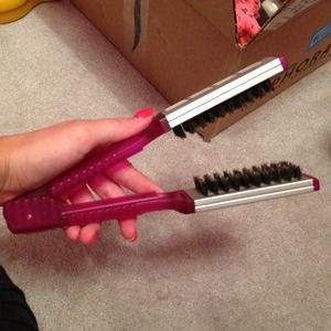 Hair straightener brush