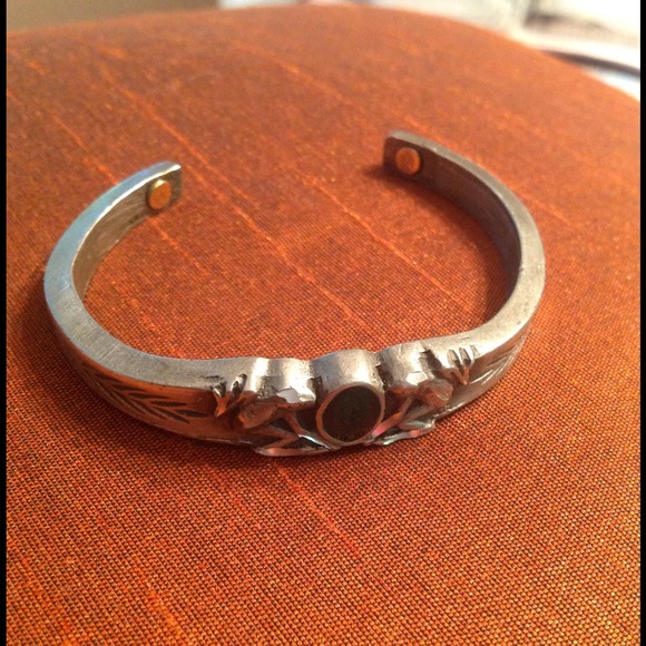 Signed Sisk Frog Bracelet W/Green Stone*REDUCED*