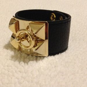 🔅REDUCED🔅Gold and Black leather wrist cuff