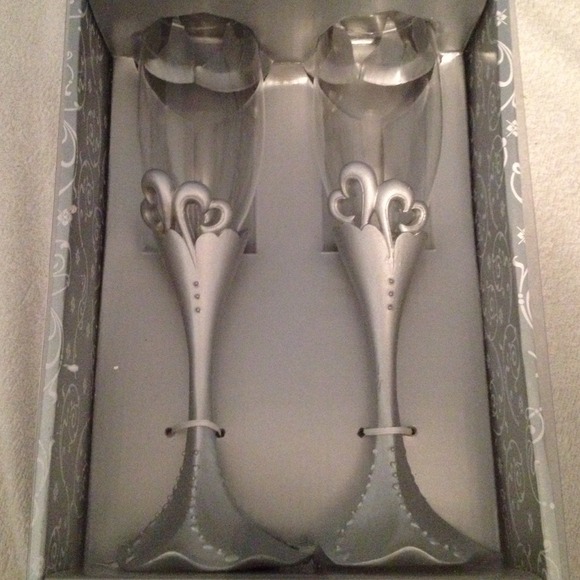 4 flute glasses