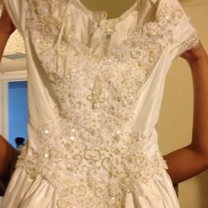 White weeding dress
