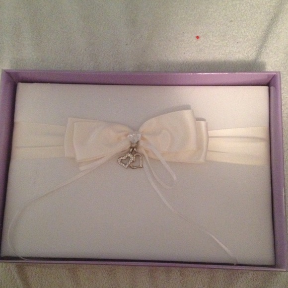 Pen and guest book set