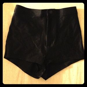 Super sexy shorts from American Apparel!