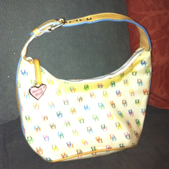 Dooney and Bourke shoulder purse.