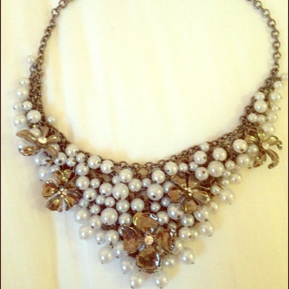 Statement necklace