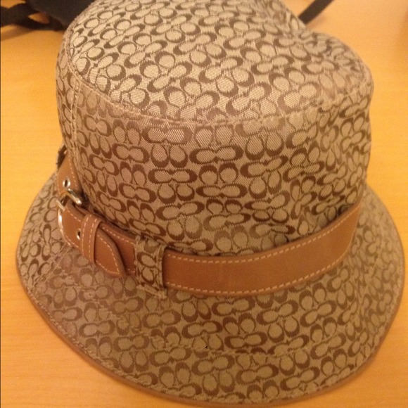 🎉SOLD🎉 Brand New Coach Hat