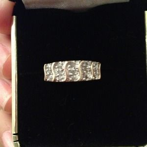 10kt band w/ genuine diamonds