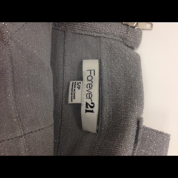 Sold in bundle to @noahsfortune - Picture 4 of 4