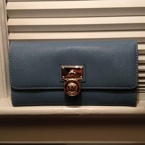 AUTHENTIC NEW MIchael Kors Wallet