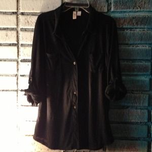 Black knit top📦 SOLD!