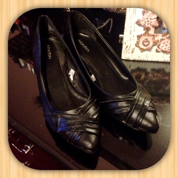 Black flats