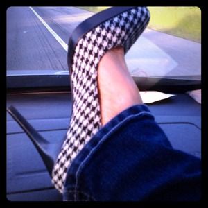 Hot practically new Baker Houndstooth High Heels!