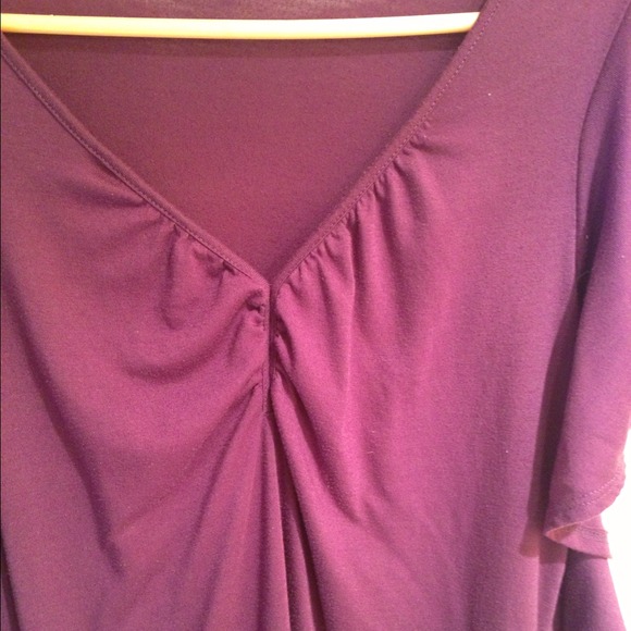 Lovely plum top - Picture 2 of 4